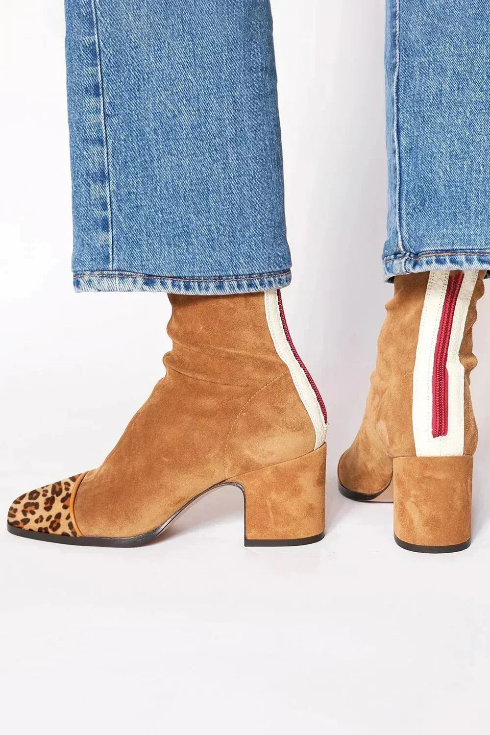 Ava | Botines elegantes con tacón cuadrado