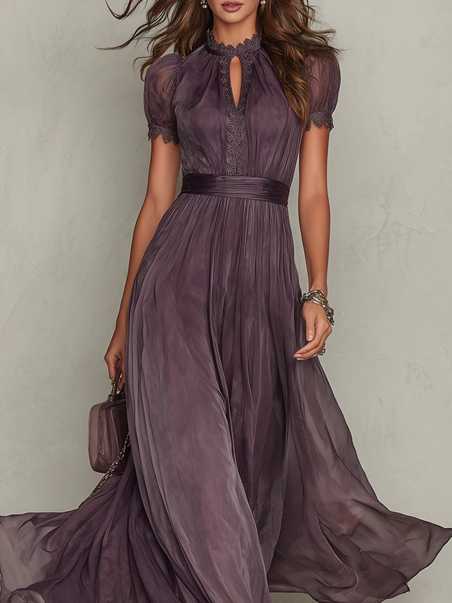 Vestido largo morado con escote en forma de cerradura y ribete de encaje de gasa